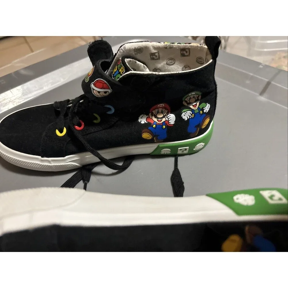 Nintendo Super Mario Bros Mario Luigi High Top Sneakers Kids Size 3. Ground Up